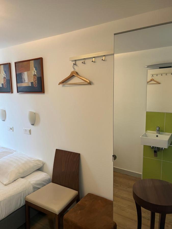 Max Hotel Amsterdam Exteriör bild
